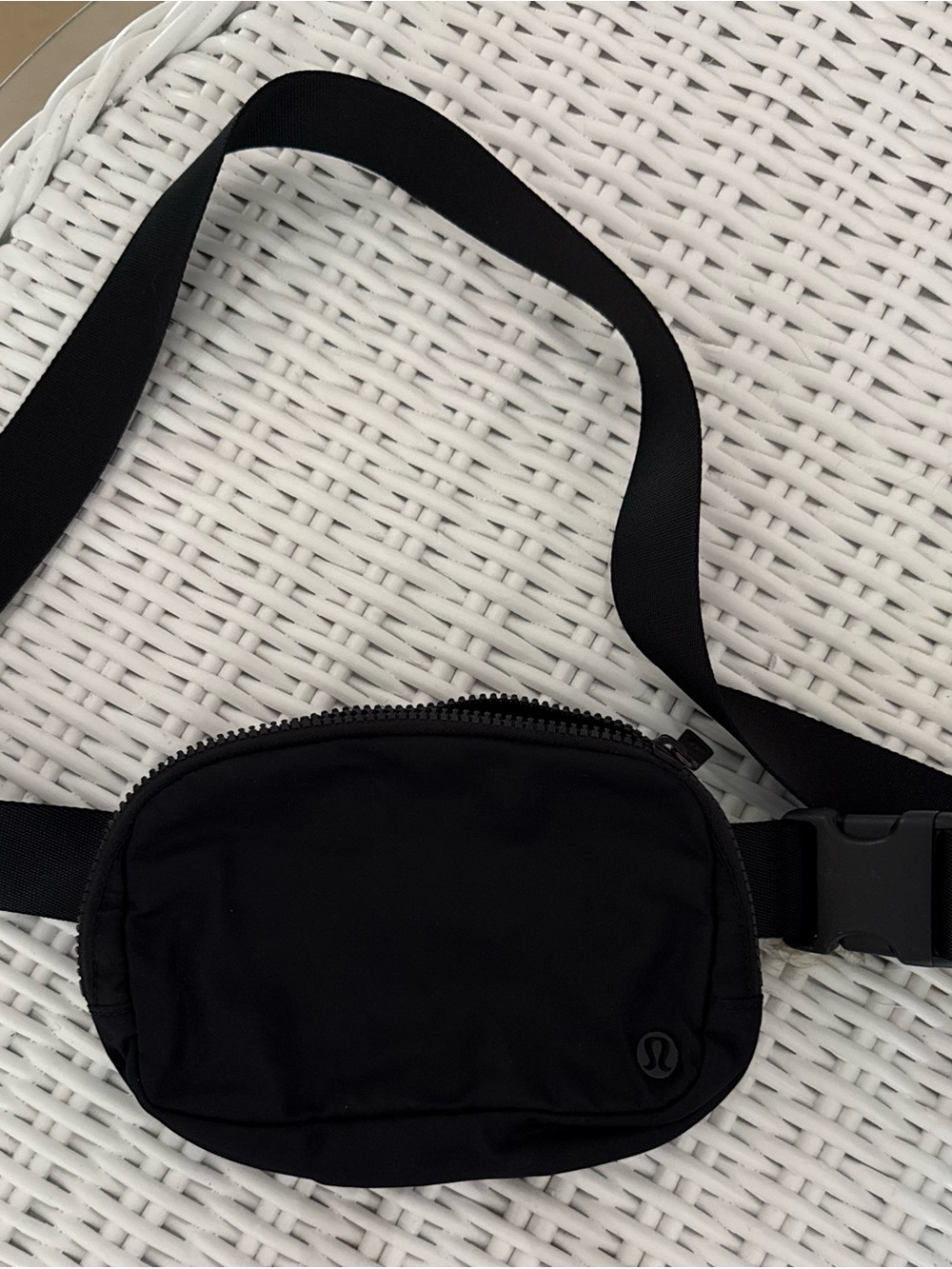 lululemon athletica Black Belt Pack — Minimal Everyday Carry